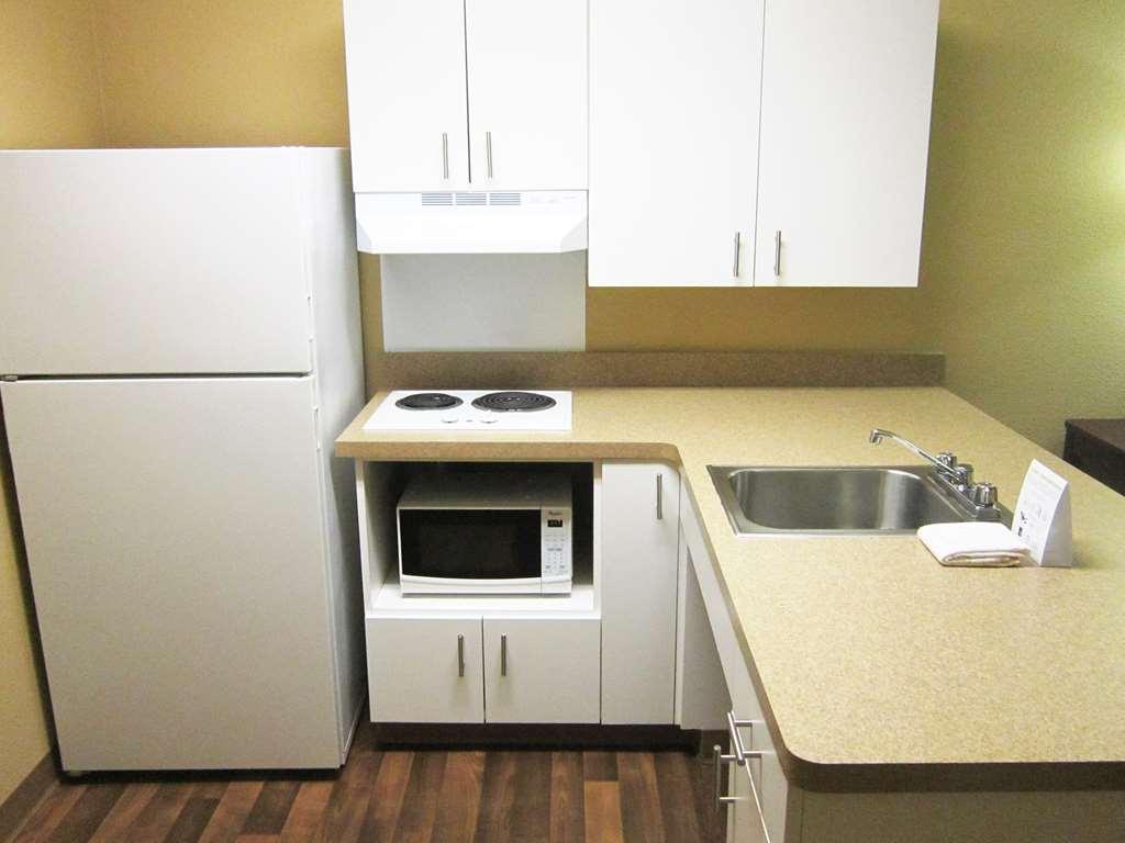 Extended Stay America Select Suites - Jacksonville - Lenoir Avenue East Room photo