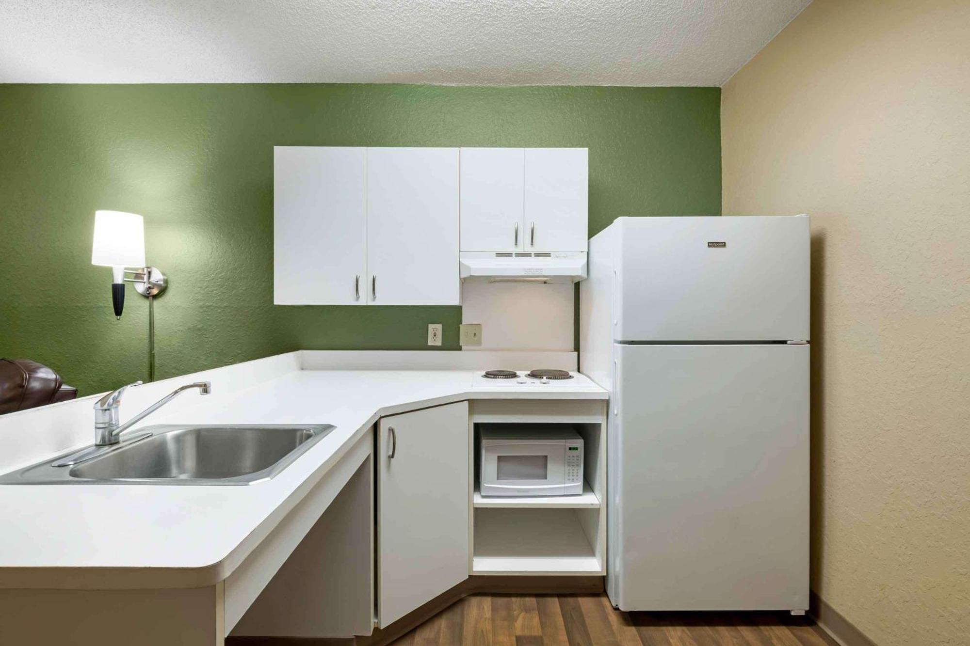 Extended Stay America Select Suites - Jacksonville - Lenoir Avenue East Exterior photo