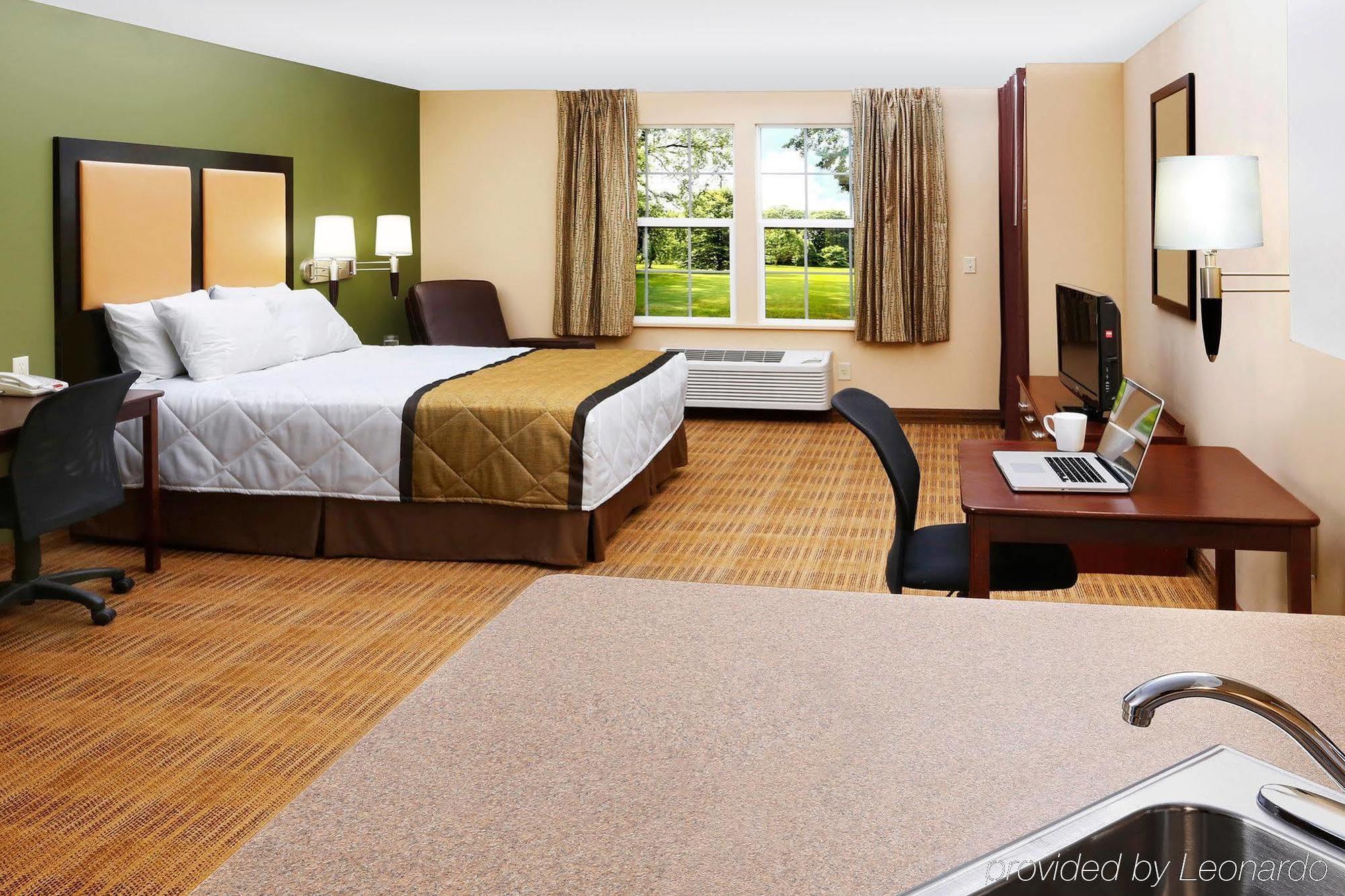 Extended Stay America Select Suites - Jacksonville - Lenoir Avenue East Exterior photo